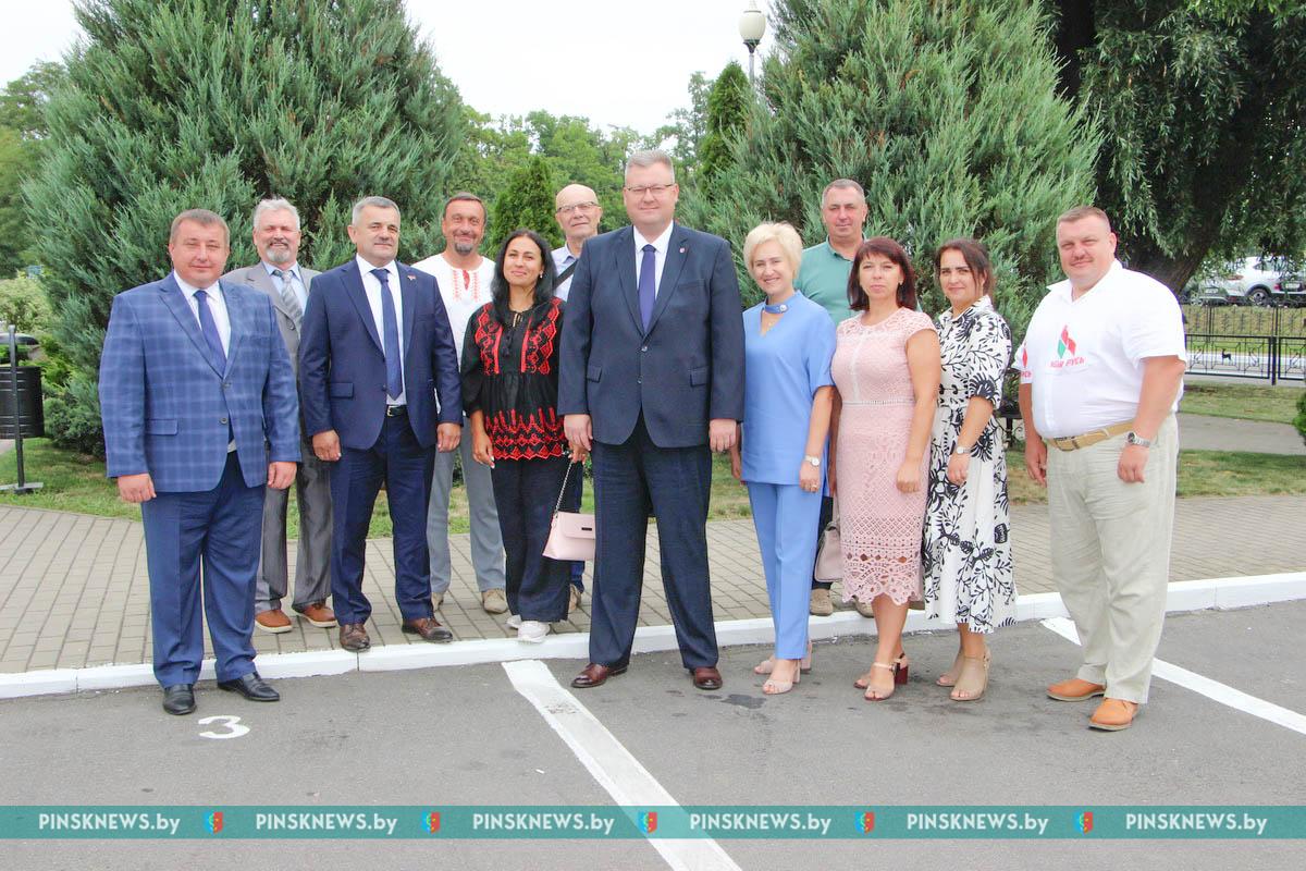 Пинский район впечатлил гостей фестиваля «Зов Полесья» атмосферой  гостеприимства — PINSKNEWS.BY