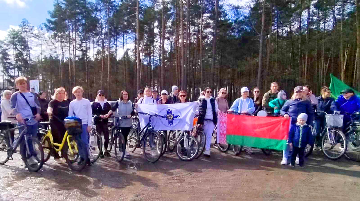 ПИНСКИЕ МЕДИКИ ОТМЕТИЛИ ВСЕМИРНЫЙ ДЕНЬ ЗДОРОВЬЯ МАССОВЫМ ВЕЛОПРОБЕГОМ -  Пинское районное объединение профсоюзов