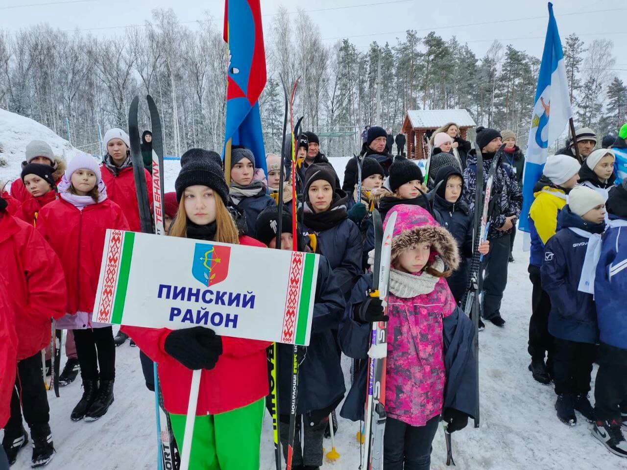 Юные спортсмены представляют Пинский район на областных соревнованиях по  биатлону «Снежный снайпер» — PINSKNEWS.BY