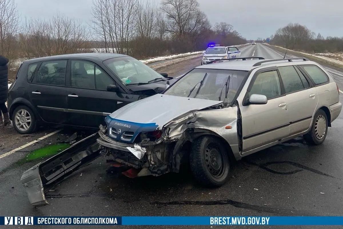 Житель Пинска неудачным разворотом спровоцировал дорожную аварию в Пинском  районе — PINSKNEWS.BY